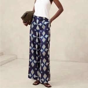 Banana Republic Factory Straight Relaxed Pull-On Pant